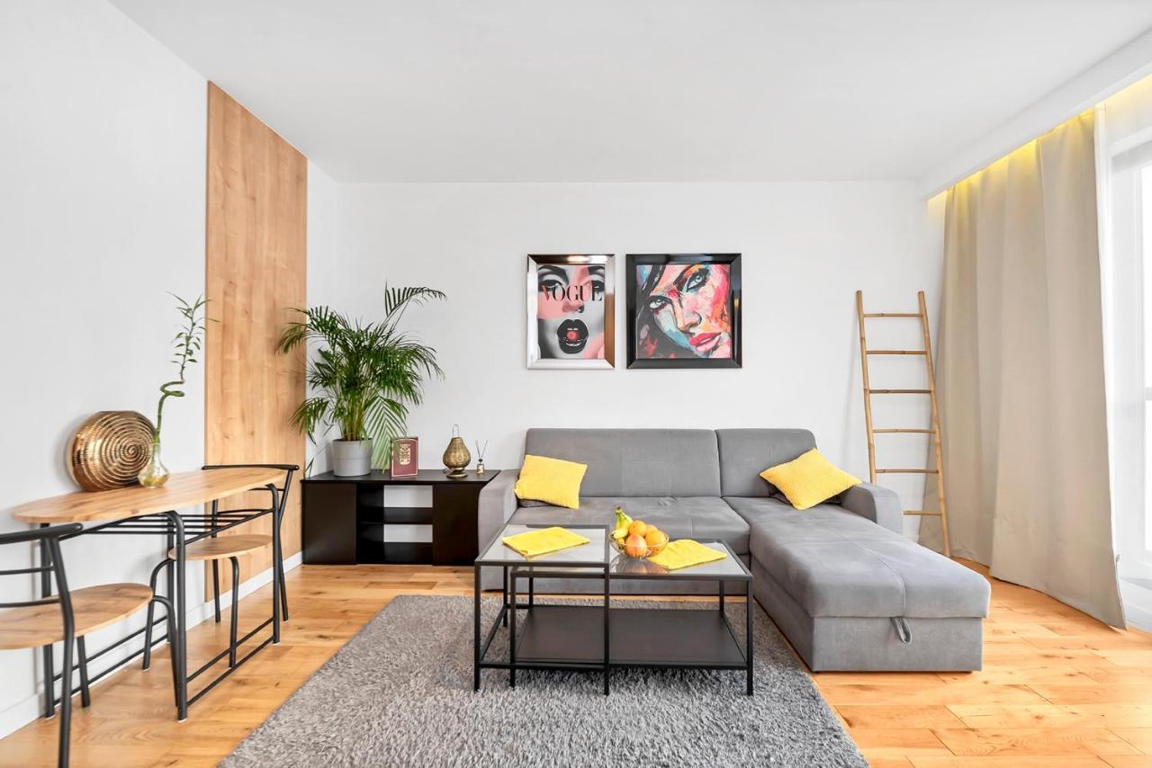 Modern Apartments With Access To The Pool Near Rondo Daszynskiego Station Varsavia Esterno foto