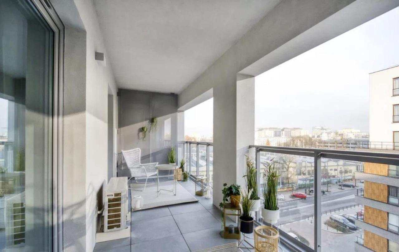 Modern Apartments With Access To The Pool Near Rondo Daszynskiego Station Varsavia Esterno foto