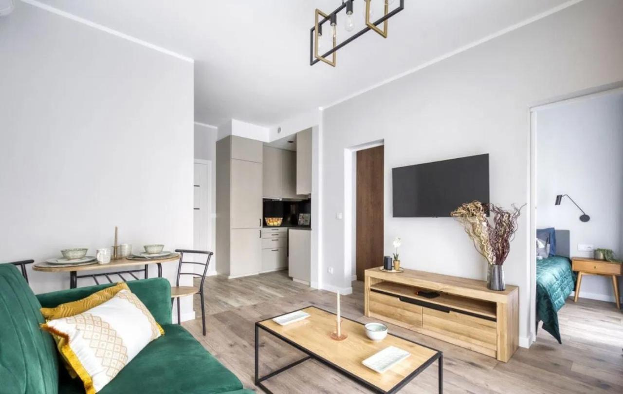 Modern Apartments With Access To The Pool Near Rondo Daszynskiego Station Varsavia Esterno foto
