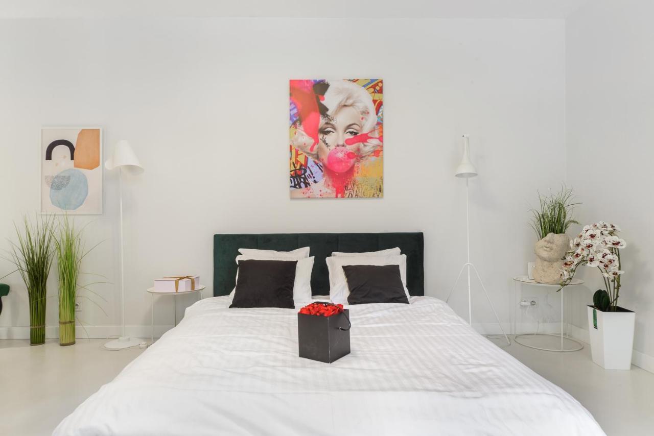 Modern Apartments With Access To The Pool Near Rondo Daszynskiego Station Varsavia Esterno foto