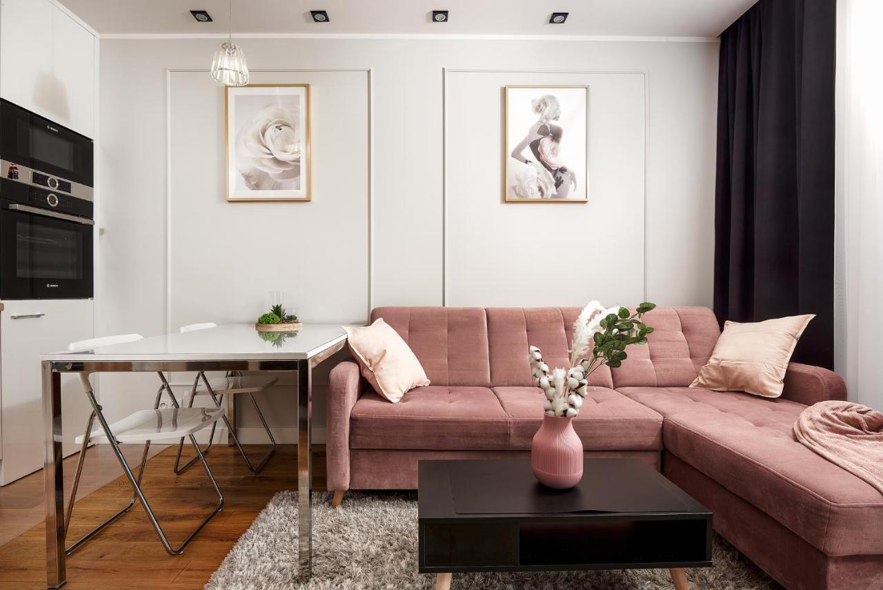 Modern Apartments With Access To The Pool Near Rondo Daszynskiego Station Varsavia Esterno foto
