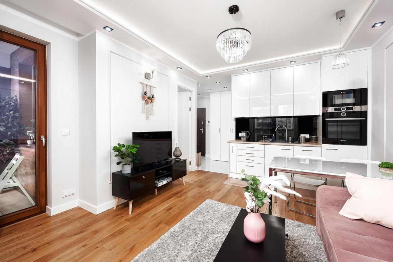 Modern Apartments With Access To The Pool Near Rondo Daszynskiego Station Varsavia Esterno foto